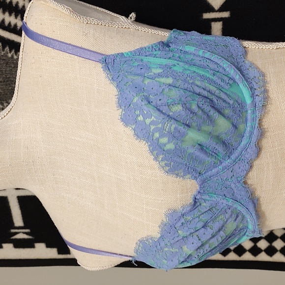 💐 EUC Victoria's Secret Unlined Eyelash Lace Underwire Bra, Mermaid Colors, 34 - Picture 2 of 8